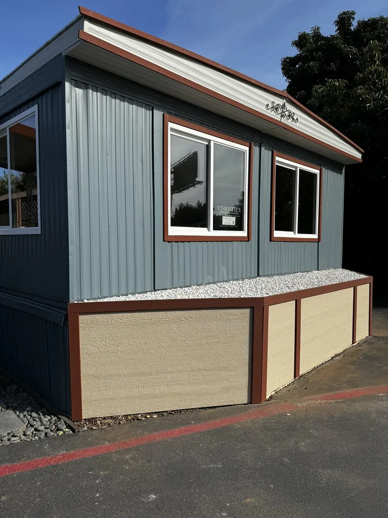 Rebuilt skirting and trim on a manufactured home